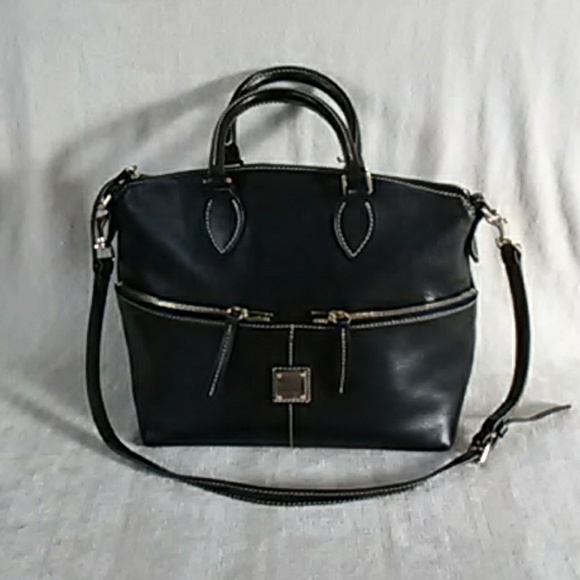 Dooney & Bourke Handbags - Authentic Dooney & Bourke Pocket satchel